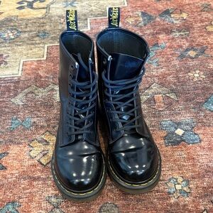 Dr. Martens the original size 7